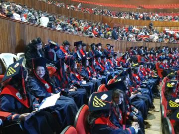 Más de un centenar de maestros se graduaron en la Esfmea