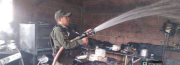 Villazón: Policía controla incendio en vivienda