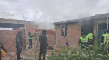 Villazón: Policía controla incendio en vivienda