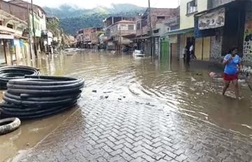 Guanay permanece inundado tras el desborde de los ríos Tipuani y Mapiri
