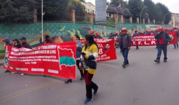 Cocaleros del Chapare se suman a la COB y exigen pronunciamiento legislativo sobre el decreto