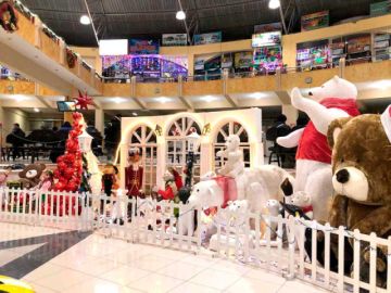 Con las luces de Navidad se cuenta con la escena completa.