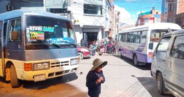 Alcaldesa no promulga tarifario y empeora la crisis por los pasajes