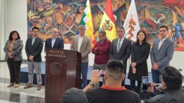 El Gobierno anuncia mesas técnicas y convoca a la COB al diálogo por el Decreto Supremo 5503