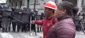 Marcha de mineros: Policía neutraliza riesgo contra la asamblea plurinacional