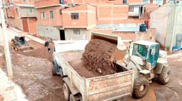 Alcaldía continúa con los trabajos de limpieza de material de arrastre
