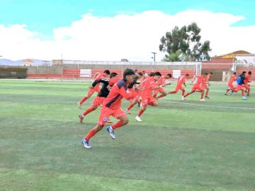 Equipos se preparan para jugar sus próximos duelos de la Primera B