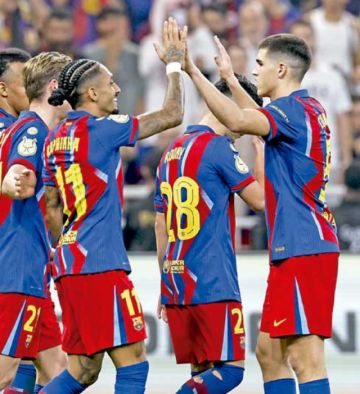 Barcelona golea  y avanza a la final