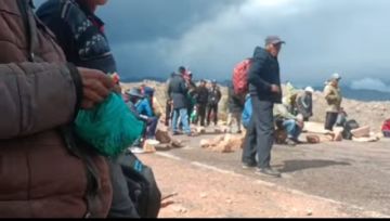 Cuatro puntos de bloqueo obstaculizan las carreteras en Potosí