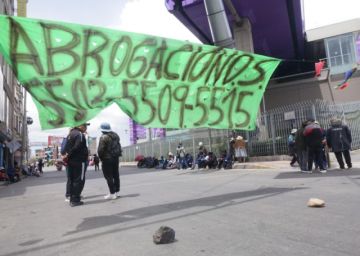 Bloqueadores agreden a personal de salud, denuncia el Gobierno