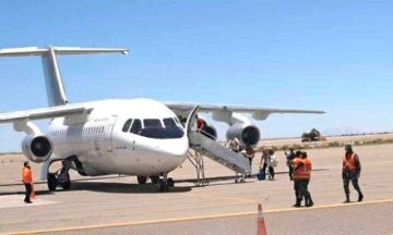 Los bloqueos crecen en  Potosí y Gobierno saca  a los turistas de Uyuni  