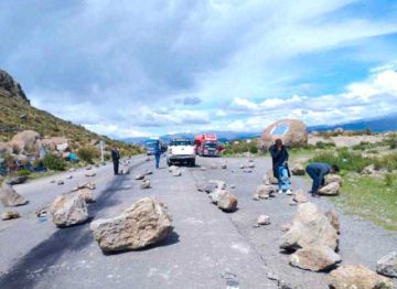Bloqueos de caminos se levantan gradualmente 