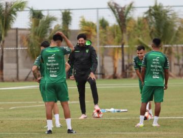 La selección boliviana quiere ajustar su juego en los amistosos
