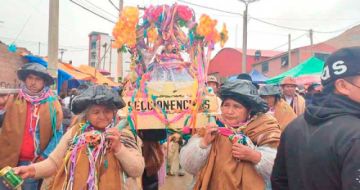 La Bajada del Tata Q'aqcha abre la agenda carnavalera de Bolivia
