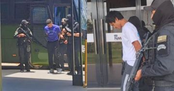 Trasladan a dos reos de alta peligrosidad de Palmasola a Chonchocoro bajo fuerte resguardo policial