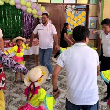 Fiscalía de Potosí agasaja a niñas y niños de varios municipios