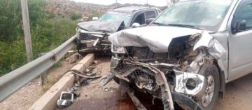 Choque frontal entre dos  camionetas deja 5 heridos 