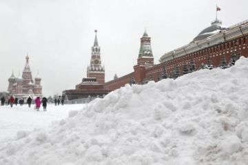 Una nevada récord cubre a Moscú con un manto de medio metro de nieve