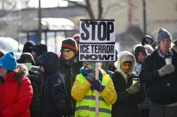 Las protestas se multiplican en  Mineápolis un día después de la muerte de un hombre a manos del ICE