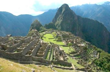 Desprendimiento de tierra cierra el camino hacia Machu Picchu