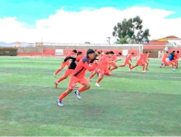 Equipos de la Primera B vuelven al trabajo programado de la semana