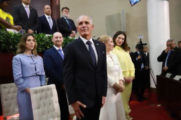 Nasry Asfura toma posesión en Honduras
