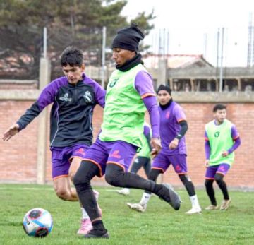 El técnico Ferreira fortalece el trato del balón en Real