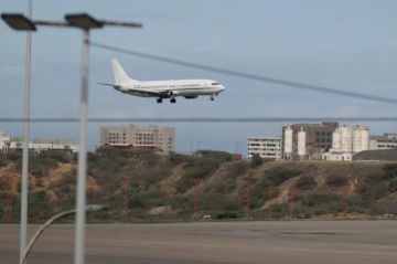 Trump anuncia que se abrirán las conexiones comerciales aéreas con Venezuela