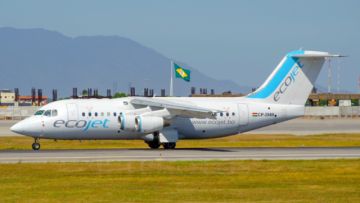 Ministerio de Obras y Ecojet evalúan abrir nuevas rutas aéreas a Tarija y Sucre