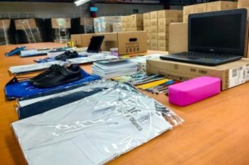 ¿Qué contiene el súper Kit escolar del Salvador para las escuelas?