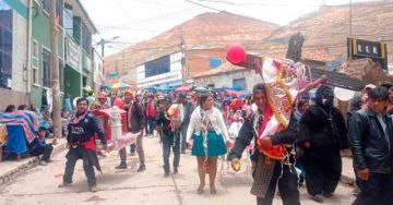 La Bajada del Tata Q’aqcha abre el Carnaval en Bolivia