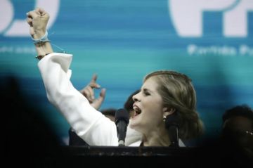 Laura Fernández, la politóloga que promete mano dura contra el crimen en Costa Rica