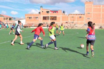 La AFP cumple pruebas a jugadoras para conformar la selección potosina