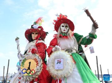 Celebran el carnaval de Venecia con temática de los Juegos Olímpicos de Invierno
