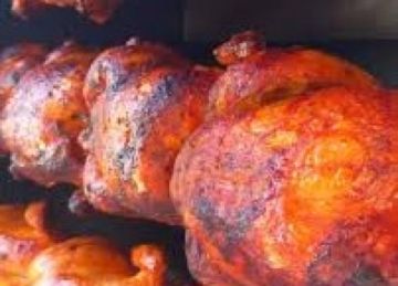 ¿Se le antoja un pollito? Clausuran broasterias en la zona alta de Potosí