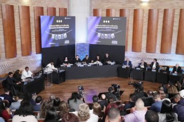 Imputan por crímenes de guerra a 22 exjefes de las FARC en Colombia