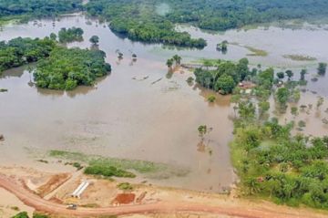 Fuertes lluvias generan desbordes de ríos en Potosi