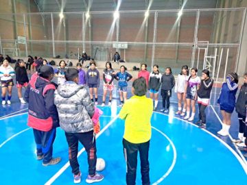 Continúan las pruebas de jugadoras para la selección potosina de futsal