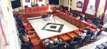 Fracasa intento de cesar de sus funciones al gobernador Copa