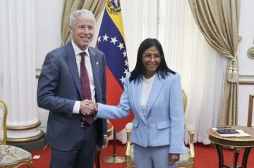 Venezuela y EE.UU. sellan un acuerdo energético a largo plazo en una histórica visita a Caracas