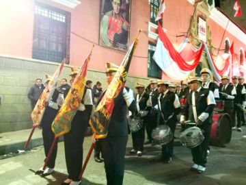 Lanzan agenda del Bicentenario del Colegio Nacional Pichincha en Potosí