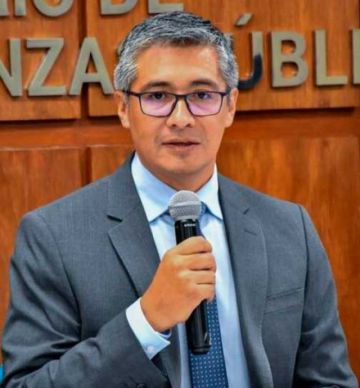 Espinoza: Algunos  ministerios bajaron planillas en un 30%