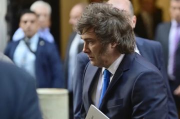 El Gobierno de Milei denuncia por terrorismo a los manifestantes contra la reforma laboral en Argentina