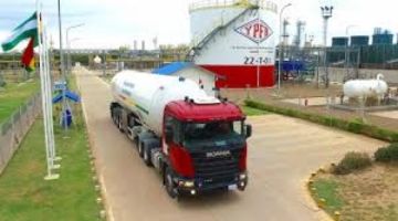YPFB habilitará línea de WhatsApp para registrar casos de vehículos con posibles fallas por el combustible