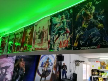 Posters de jugadores internacionales que llegaron a la ciudad