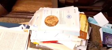 Encuentran libros “estancados” desde 2004 en la Dirección de la Casa de Moneda