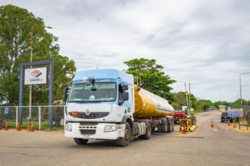 YPFB programa el despacho de dos millones de litros de gasolina en Santa Cruz