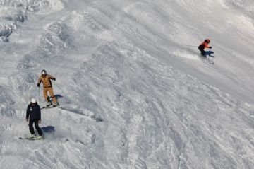 Hallan ocho esquiadores fallecidos  y uno desaparecido tras una avalancha en EE.UU.