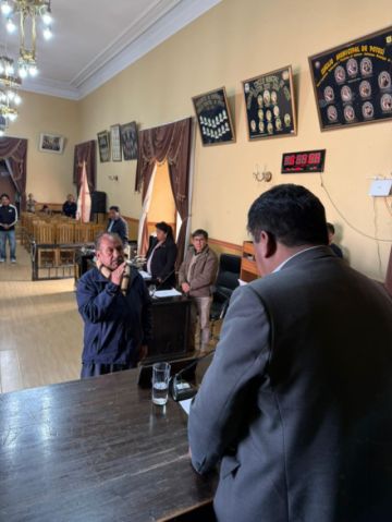 Emilio Elías es elegido como presidente del Concejo Municipal de Potosí