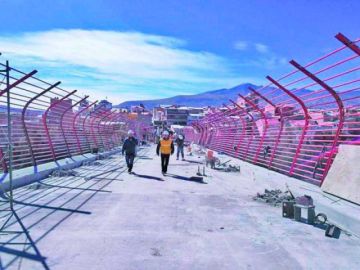 Alcaldía inicia obras de refacción en el puente de Villa Nazaret